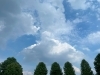 もうすぐで「積乱雲」になります。発達中です。「夏の空には欠かせない、迫力のある「積乱雲(せきらんうん)」」
