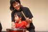 ０歳のお友達もママと一緒に頑張ります！「秋の新規生徒募集スタート！0歳から親子で音楽体験を」