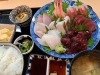 上刺身盛り合わせ定食、小鉢付き 2500円「上刺身盛り合わせ定食、小鉢3品付き 2500円」