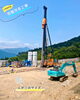 サイズ感の差にびっくり😳「大型重機の登場！地盤改良工事が順調に進んでおります🥹」