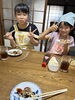 上手くできたたこ焼きの前でハイ❗️ポーズ「3年目のお料理イベント終了報告～子どもたちとお母さんの新たな交流の場に」