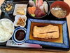 カレイの煮付け＋刺身盛り合わせ定食2500円「カレイの煮付け＋刺身盛り合わせ定食、小鉢付き　2500円」