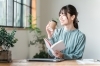 「「ちゃんと休んでるのに疲れが取れない…」そんなあなたへ｜「本当にリラックスできる」ゆるめ方のコツ4選」