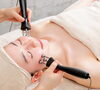 「医療機器で叶えるリフトアップ＆くすみケア｜フェイスビートダンス導入」