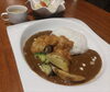 「本日のおすすめランチ：チキンカツカレー（8食限定）」