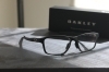 OAKLEY「【メガネ】OAKLEYメタリンクの掛け心地の良さを実感！普段使いにも最適なフィット感」