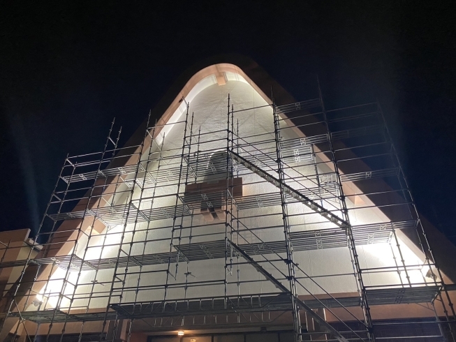 塗装のための足場が組まれました「補修工事」