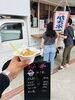 姉妹店「mys coffee」白のキッチンカーです「mys coffee(ミースコーヒー)キッチンカー出店!BrewCoffeeの味を外でもお楽しみください」