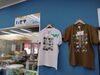 「石Tシャツ続々売れてます」