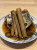 「秋刀魚のあら炊き登場！旬の味をお楽しみください」
