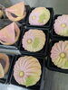 「枯葉　秋菊」