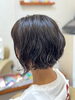 「短いヘアからパーマスタイルへ！ナチュラルな毛先パーマでやわらかな印象に」