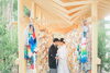 千の願いが宿る絵馬回廊での一枚「長野の神聖な結婚式 – 諏訪大社での神前式とロケーションフォトの感動体験！【岡谷市｜山田写真館】」