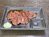 馬のレバー刺し「10月7日(火)14時OPEN！馬のレバー刺し1,000円で乾杯」