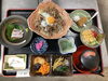 「牛バラ塩だれ炒め温玉のせ＆ハマチ刺身の和定食ランチ」