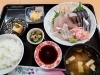 刺身盛り合わせ定食、小鉢付き　2000円「刺身盛り合わせ定食、小鉢3品付き　2000円」