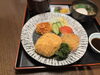 「肉じゃがコロッケ定食、本日の日替わりランチで登場！」