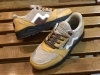 KARHU ARIA 95 Oak Buff「マスタード×ベージュが綺麗！ カルフ「アリア 95」。」