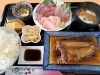 メバルの煮付け＋刺身盛り合わせ定食　2800円「メバルの煮付け＋刺身盛り合わせ定食、小鉢付き　2800円」