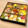 静かな境内に、出汁の香りがふわり。「🕊 京都割烹やなぎさわや｜お寺さんへのお届けにて」