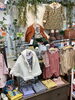 🐿️暖かみのあるコーディネートディスプレイ🍂「秋冬の着回し力アップ！柄アイテム×重ね着で楽しむ子ども服選びのコツ」