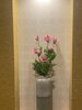 お花と花瓶が綺麗ですね、。「1995年の創業から育んだ確かな探偵力で必ず「あなた」の抱えている問題を解決致します。無理な営業は一切致しません。ご安心下さい。」