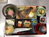 「本日の主役はカレイの唐揚げ！和定食ランチ」