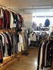 「二階ワンコイン古着屋！物価高応援！」