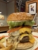 ダブルチーズバーガーランチセット「チーズ好き必見!禁断のダブルチーズバーガーの魅力に迫る! 四国中央市川之江でのランチなら、テイクアウトも可能!オシャレな2TONE BURGER!」