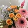 お部屋にお花を飾って、暮らしに彩りを添えませんか？