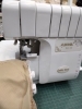 ロックミシン「糸取物語（BLS-3A）でニットの端始末がきれい！4本糸ロックでTシャツ生地を縫い合わせ」