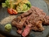 「炭火の香りが食欲をそそる‼️自慢の炭焼牛ロース🐄🔥」