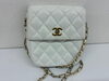 シャネルバッグ 買取 エルメス、ヴィトンも大歓迎「シャネル CHANEL バッグ お買取りさせて頂きました。 当店は安心の現金買取 貴金属とブランド品の買取 「金町は大黒屋です」 大黒屋 金町買取センター(金町駅北口徒歩1分) 提携駐車場 ヴィナシス金町パーキング 安心の256台」