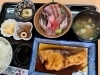 ブリ切身の煮付け+刺身盛り合わせ定食 2600円「鰤切身煮付け+刺身盛り合わせ定食、小鉢付き 2600円」