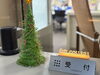 クリスマスツリー作り_障害者雇用創造センター「手芸レク紹介🌟ラッピングペーパーで作るクリスマスツリー作り🎄🎅」