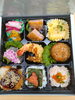 「お弁当　折詰め　🎵」