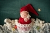 「クリスマスカラーに包まれて♡テディベアと眠るニューボーンフォト」