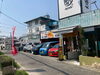 「店舗すぐ横に駐車場6台分ございます！お車でお気軽にどうぞ」