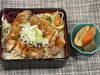 「本日のAランチは　やきとり風丼」