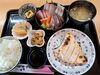 ブリカマの塩焼き＋刺身盛り合わせ定食　2600円「ブリカマの塩焼き＋刺身盛り合わせ定食　2600円」