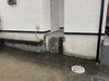 高圧洗浄施工前「雨の日は仕上げの高圧洗浄デー｜駐車場やブロックもスッキリきれいに！」