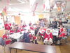 「ハッピーメリークリスマス‼️デイサービス金太郎お客様スタッフ全員サンタコスプレ(^O^)‼️。」