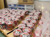 部屋がチキンでいっぱい！「クリスマスチキンの日🍗【村上市の総合建設業｜加藤組】」