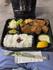 「仕事納めの大掃除の日🏠洋食屋FUKUさんのお弁当でほっと一息😊」