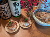 そとはカリッと焼きおむすび😋「日本酒と手作りおばんざいで、ちょっと一杯いかがですか？」