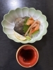 「コリコリ食感を味わう赤貝のお造り｜レモンとわさびを添えて」