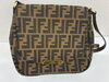 フェンディ　ショルダーバッグ　買取「フェンディ　FENDI  ショルダーバッグ　お買取りさせて頂きました。　貴金属とバッグの買取　「金町は大黒屋です」　　大黒屋 金町買取センター(金町駅北口徒歩1分） 提携駐車場　ヴィナシス金町パーキング　安心の256台」
