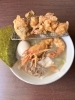 豪華ネタ尽くしの豪快ラーメン！「🍜 旬彩天ぷらと海幸あんかけの特製煮干し蕎麦」