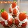 苺のタルト🍓好評発売中☘️「ただいま元気に営業中🍓」