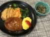 「本日のAランチは　煮込みハンバーグとオムレツ」